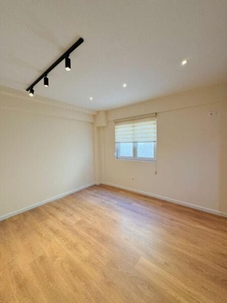 APARTAMENT 1+1 PER SHITJE TE MYSLYM SHYRI